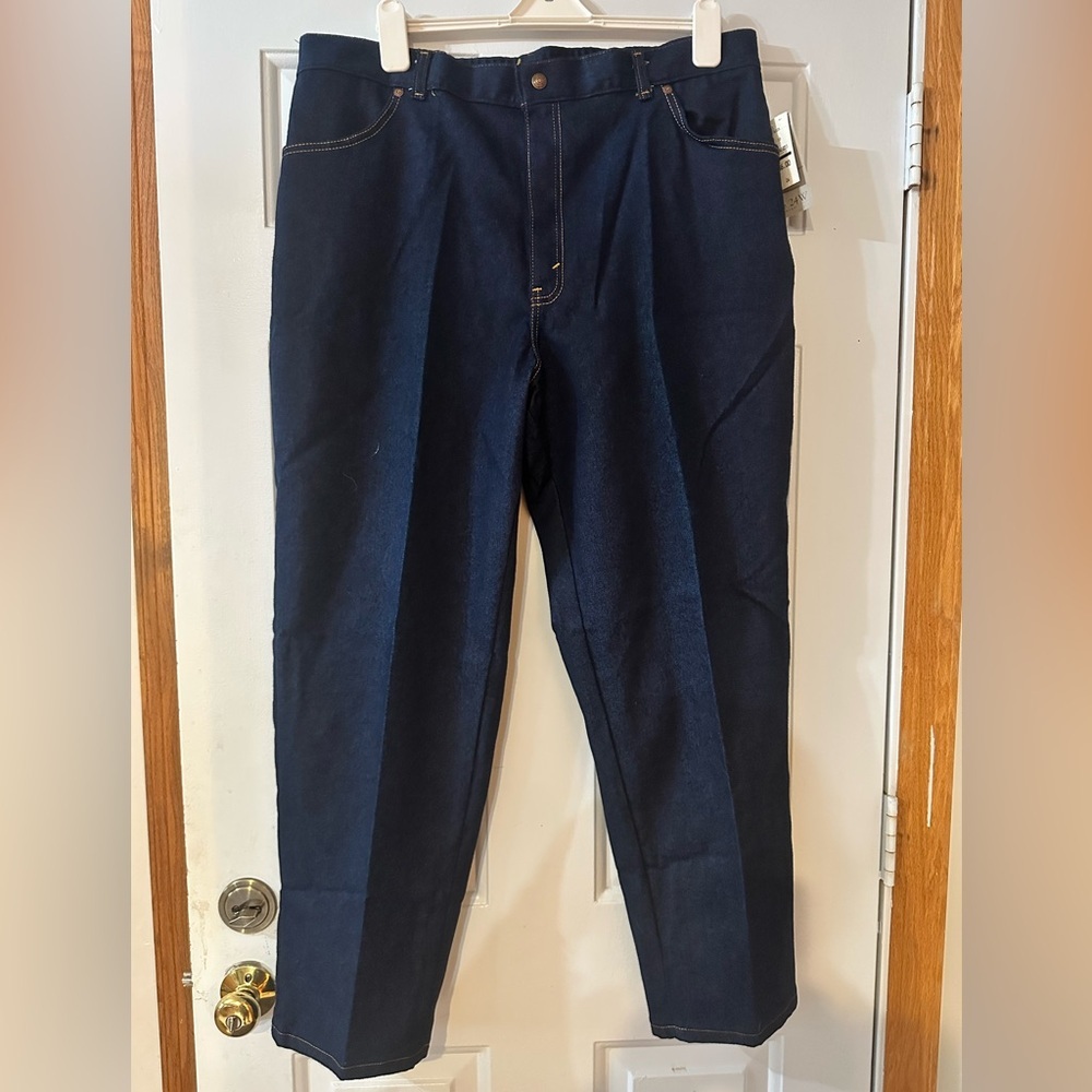 NWT Levi's Women's Stretch Blue Jeans. Size 24W.